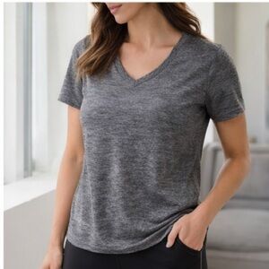 Under Armour HeatGear Gray Space‎ Dye V-Neck Athletic Shirt Women’s Small